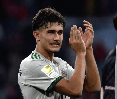 左右开弓！米兰体育解说比朔夫20岁成德甲禁区外进球首人